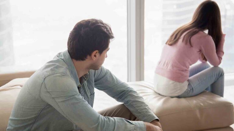 Aprende los enemigos silenciosos del matrimonio y cómo combatirlos para fortalecer tu relación