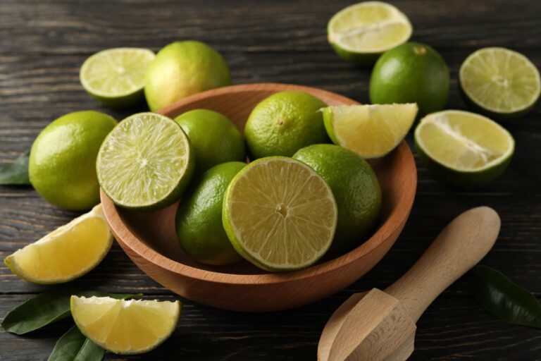 Aprende los sorprendentes beneficios de combinar limón y clavos de olor en tu salud y bienestar