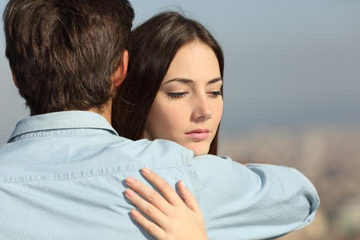 ¿Qué hacer si descubres que tu esposo tiene una amante? Consejos para actuar y superar la infidelidad